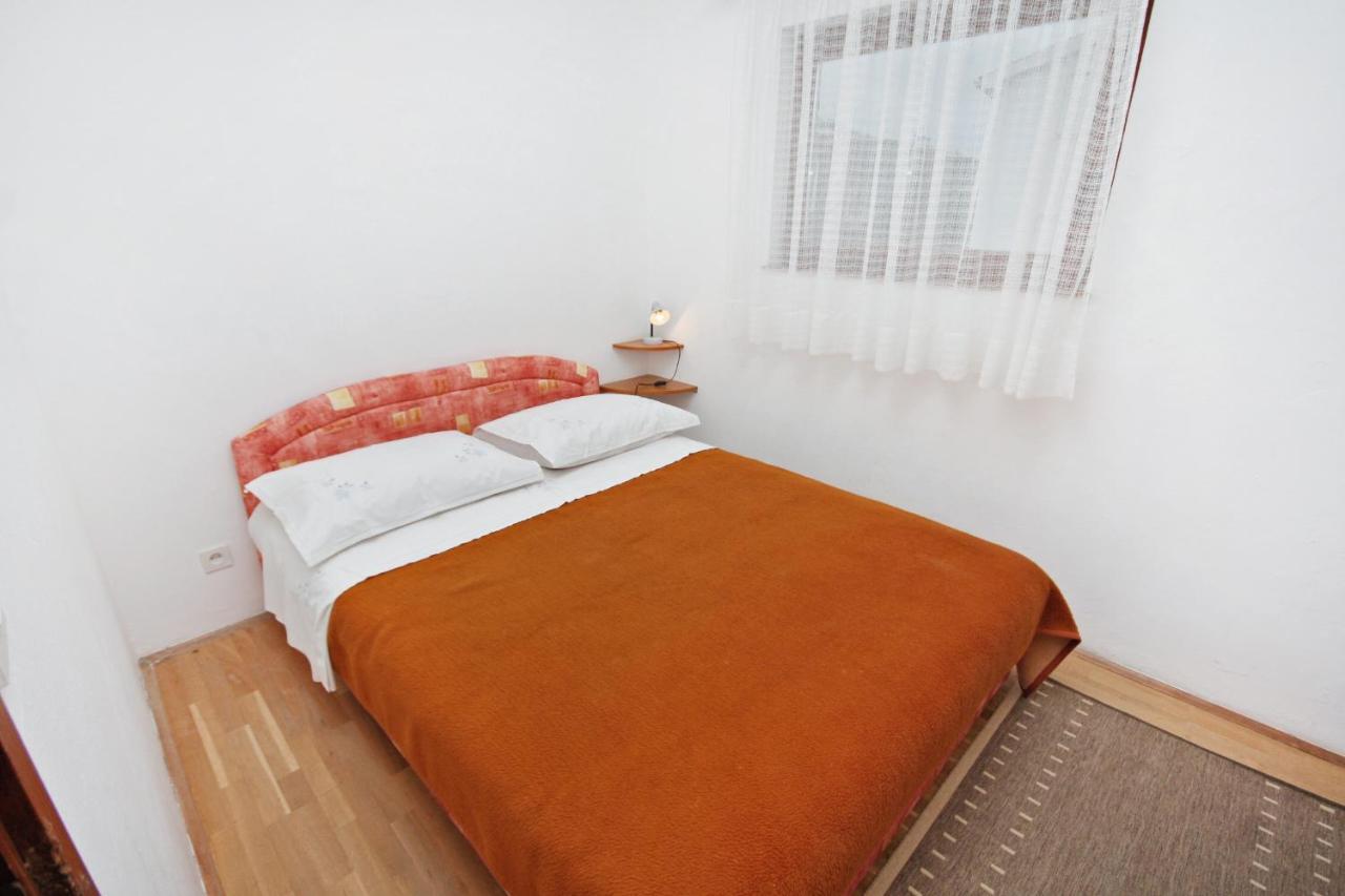 Apartments By The Sea Nemira, Omis - 5884 Tice Εξωτερικό φωτογραφία